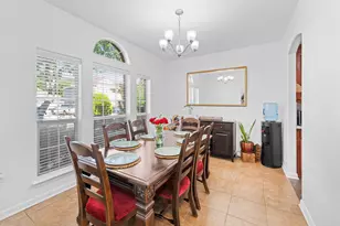 1025 Pearson St, Irving, TX 75061 - Photo 5