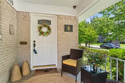 7103 Wake Forrest Drive, Dallas, TX 75214 - Photo 3