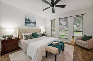 232 Touchdown Dr, Irving, TX 75063 - Photo 17
