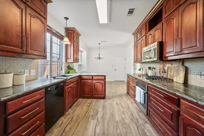 232 Touchdown Drive, Irving, TX 75063 - Photo 9