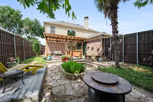 232 Touchdown Dr, Irving, TX 75063 - Photo 27