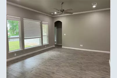 612 Sovereign Drive, Granbury, TX 76049 - Photo 3