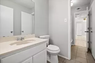 5821 Mansfield Rd, Arlington, TX 76017 - Photo 17