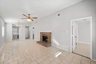 5821 Mansfield Rd, Arlington, TX 76017 - Photo 13