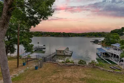 154 Parkview, Gainesville, TX 76240 - Photo 3