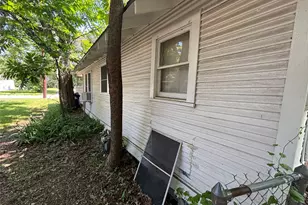 327 Egan St, Denton, TX 76201 - Photo 23