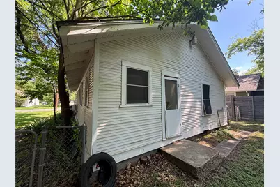 327 Egan Street, Denton, TX 76201 - Photo 21