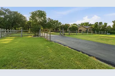 1167 Meadow Hill Road, Fort Worth, TX 76108 - Photo 3