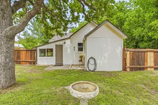 255 Glenn St, Bluff Dale, TX 76433 - Photo 17