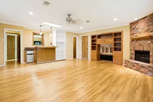 2409 Vega St, Grand Prairie, TX 75050 - Photo 7