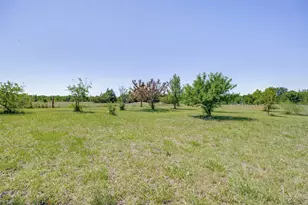744 Co Rd 4910, Trenton, TX 75490 - Photo 33