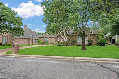 3317 Tiverton Court, Arlington, TX 76001 - Photo 31