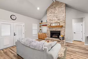 1446 Faulkner Rd, Sunset, TX 76270 - Photo 15