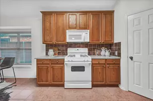2704 Wales Dr, McKinney, TX 75072 - Photo 11