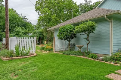 306 Wilson Street, Lake Dallas, TX 75065 - Photo 5