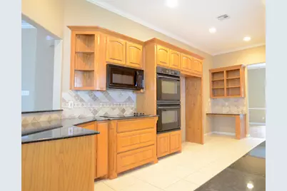924 Lands End Cove, Hewitt, TX 76643 - Photo 7
