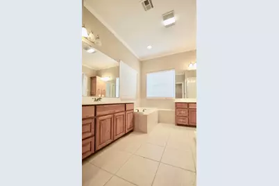 924 Lands End Cove, Hewitt, TX 76643 - Photo 13