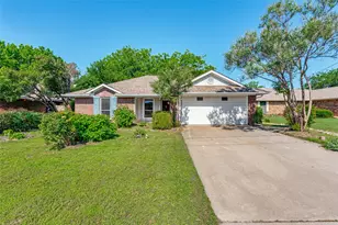 813 Royal Meadows St, Denton, TX 76209 - Photo 1