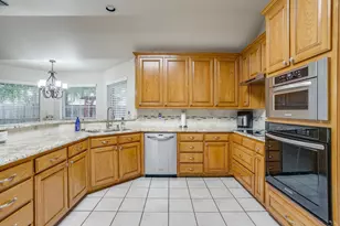 2024 Spinnaker Ln, Azle, TX 76020 - Photo 13