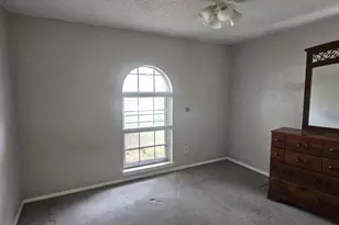 6540 Sherri Ln, North Richland Hills, TX 76182 - Photo 5