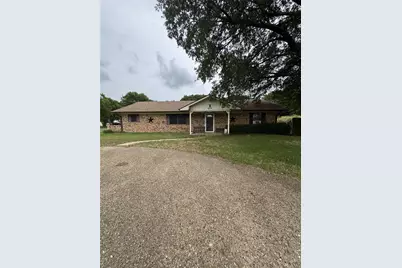 636 E Kempner Street, Mabank, TX 75147 - Photo 1