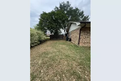 636 E Kempner Street, Mabank, TX 75147 - Photo 9