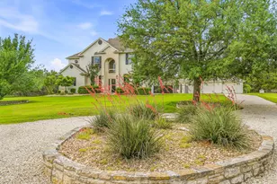 6901 Running Deer Ct, Granbury, TX 76049 - Photo 3