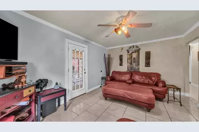 412 Douglas Street, Burleson, TX 76028 - Photo 7