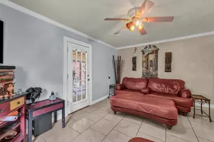 412 Douglas St, Burleson, TX 76028 - Photo 7