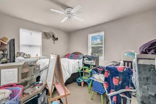 412 Douglas St, Burleson, TX 76028 - Photo 21