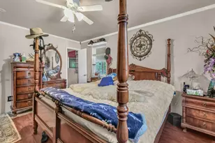 412 Douglas St, Burleson, TX 76028 - Photo 19