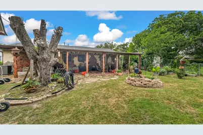 412 Douglas Street, Burleson, TX 76028 - Photo 31