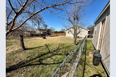 900 W Avenue F, Midlothian, TX 76065 - Photo 13