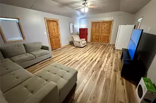 900 W Avenue F, Midlothian, TX 76065 - Photo 11