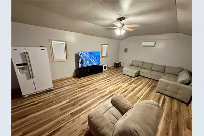 900 W Avenue F, Midlothian, TX 76065 - Photo 3