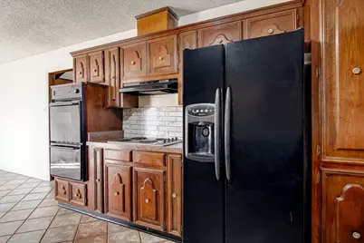 304 Roaring Springs Drive, Joshua, TX 76058 - Photo 13
