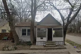 519 S 5th St, Bonham, TX 75418 - Photo 1