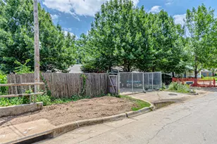 605 N Pecan St, Arlington, TX 76011 - Photo 11