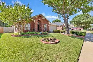 1065 Springhill Dr, Saginaw, TX 76179 - Photo 3