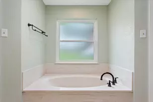 10025 Forest View Dr, Woodway, TX 76712 - Photo 25