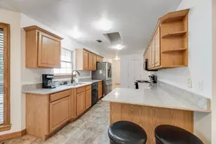 115 Idle Creek Ct, DeSoto, TX 75115 - Photo 7