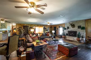2043 Huddleston Rd, Sunset, TX 76270 - Photo 11