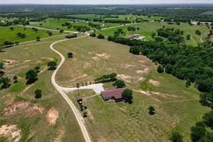 2043 Huddleston Rd, Sunset, TX 76270 - Photo 3