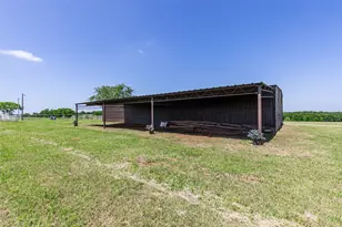 2043 Huddleston Rd, Sunset, TX 76270 - Photo 29