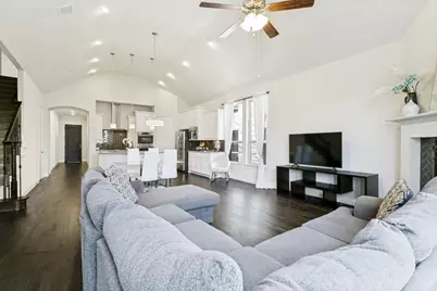 7906 Gulfstream Lane, Irving, TX 75063 - Photo 17