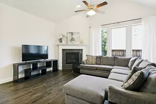 7906 Gulfstream Ln, Irving, TX 75063 - Photo 15
