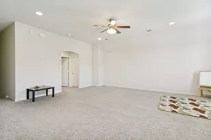 7906 Gulfstream Ln, Irving, TX 75063 - Photo 27