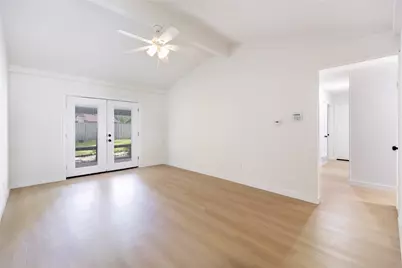 1021 Pleasant Valley Road, Garland, TX 75040 - Photo 7