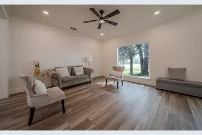 728 Violet Court, Mesquite, TX 75150 - Photo 9