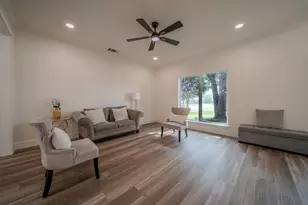 728 Violet Ct, Mesquite, TX 75150 - Photo 9